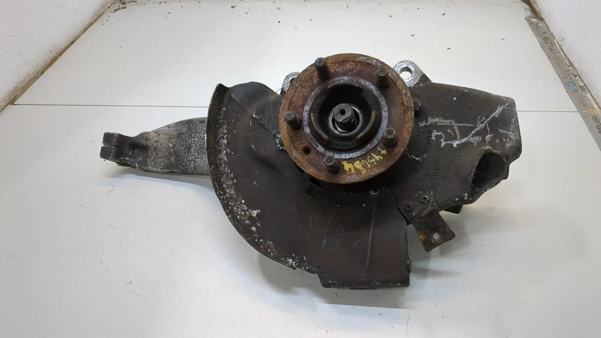 Ступица (кулак, цапфа) Land Rover Range Rover 4 2012-2021 КПП автомат 4х4 (АКПП) 448DT Дизель 4.4 л Турбо