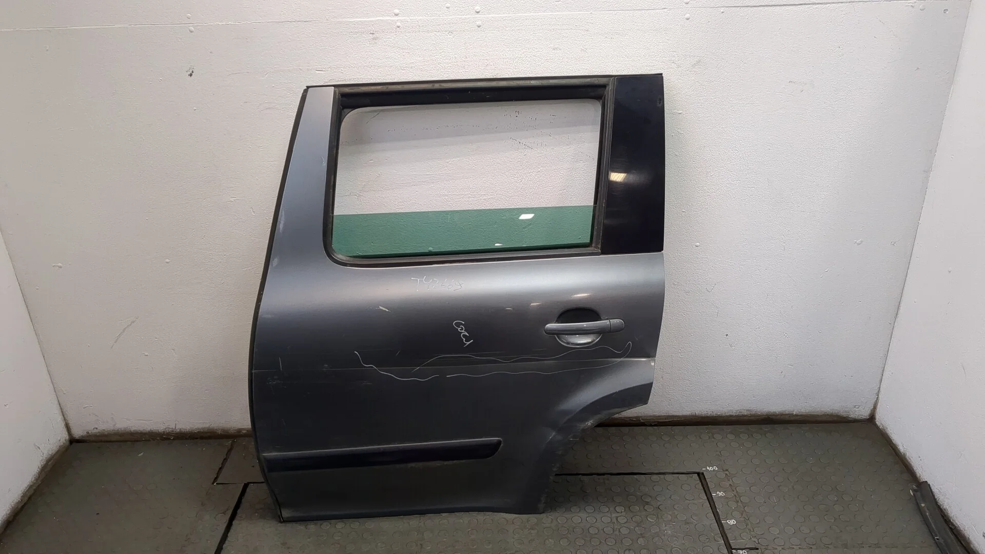 Дверь боковая (легковая) Skoda Yeti 2009-2018 КПП 5-ст.мех.(МКПП) CFHA Дизель 2 л TDI