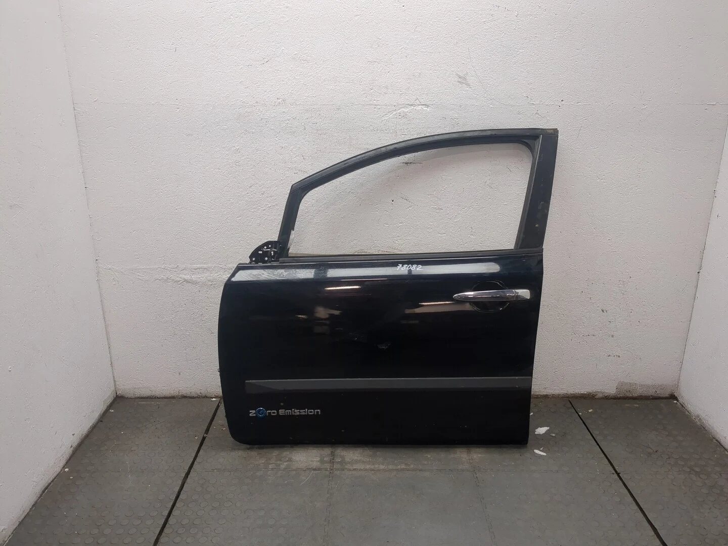 Дверь боковая (легковая) Nissan Leaf 2009-2017 КПП вариатор EM61 Электро - л