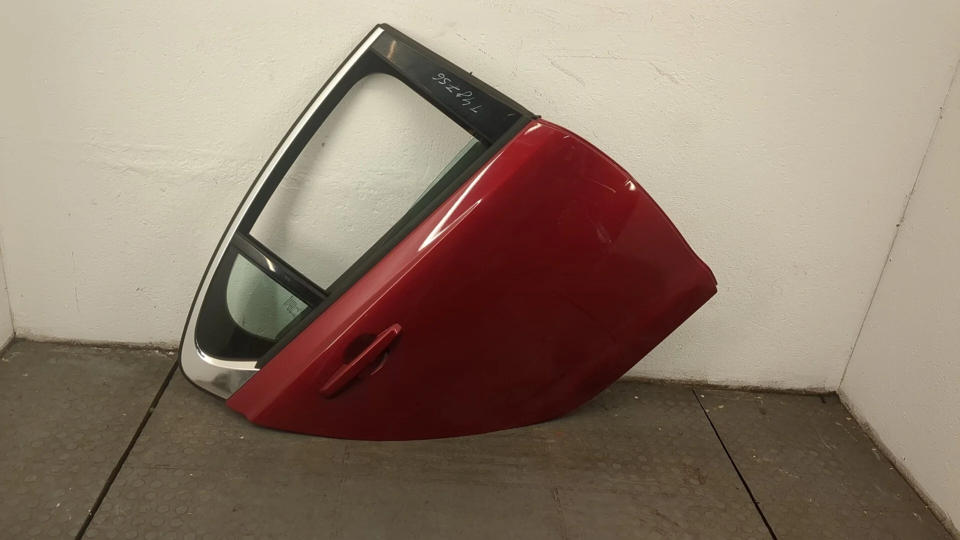 Дверь боковая (легковая) Jaguar XE 2015-2025 КПП 6-ст.мех.(МКПП) 204DTD Дизель 2 л Турбо