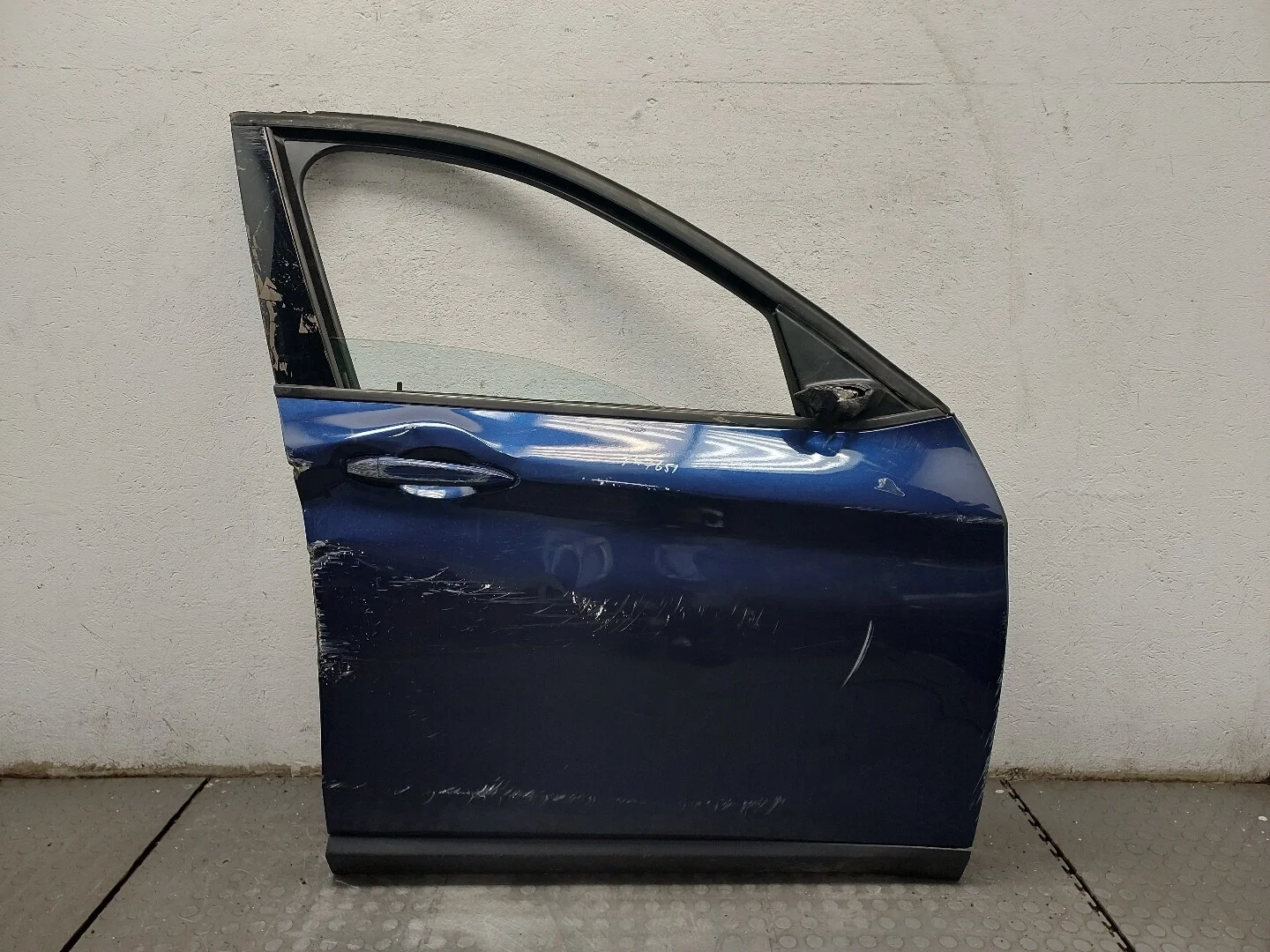 Дверь боковая (легковая) BMW X1 (F48) 2015-2022 КПП 6-ст.мех.(МКПП) B38A15A Бензин 1.5 л Турбо-инжектор