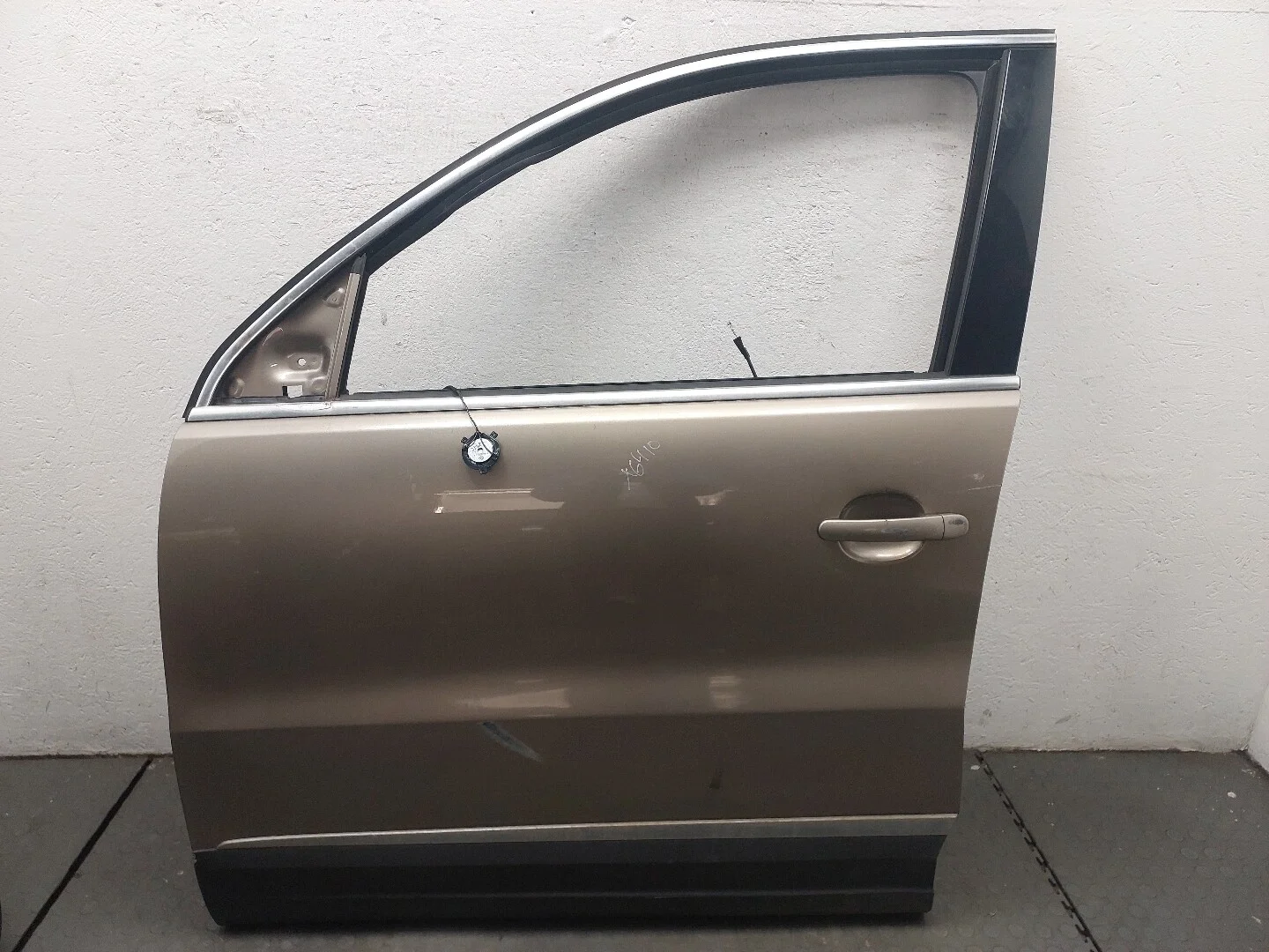 Дверь боковая (легковая) Volkswagen Tiguan 2011-2018 КПП автомат 4х4 (АКПП) CFFB Дизель 2 л TDI