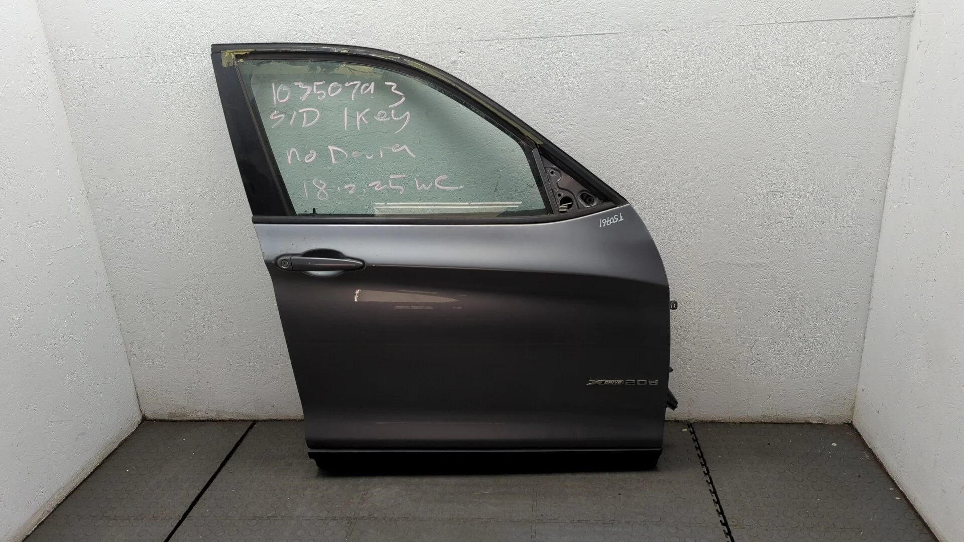 Дверь боковая (легковая) BMW X3 F25 2010-2017 КПП 6-ст.мех 4х4 (МКПП) N47D20C Дизель 2 л Турбо