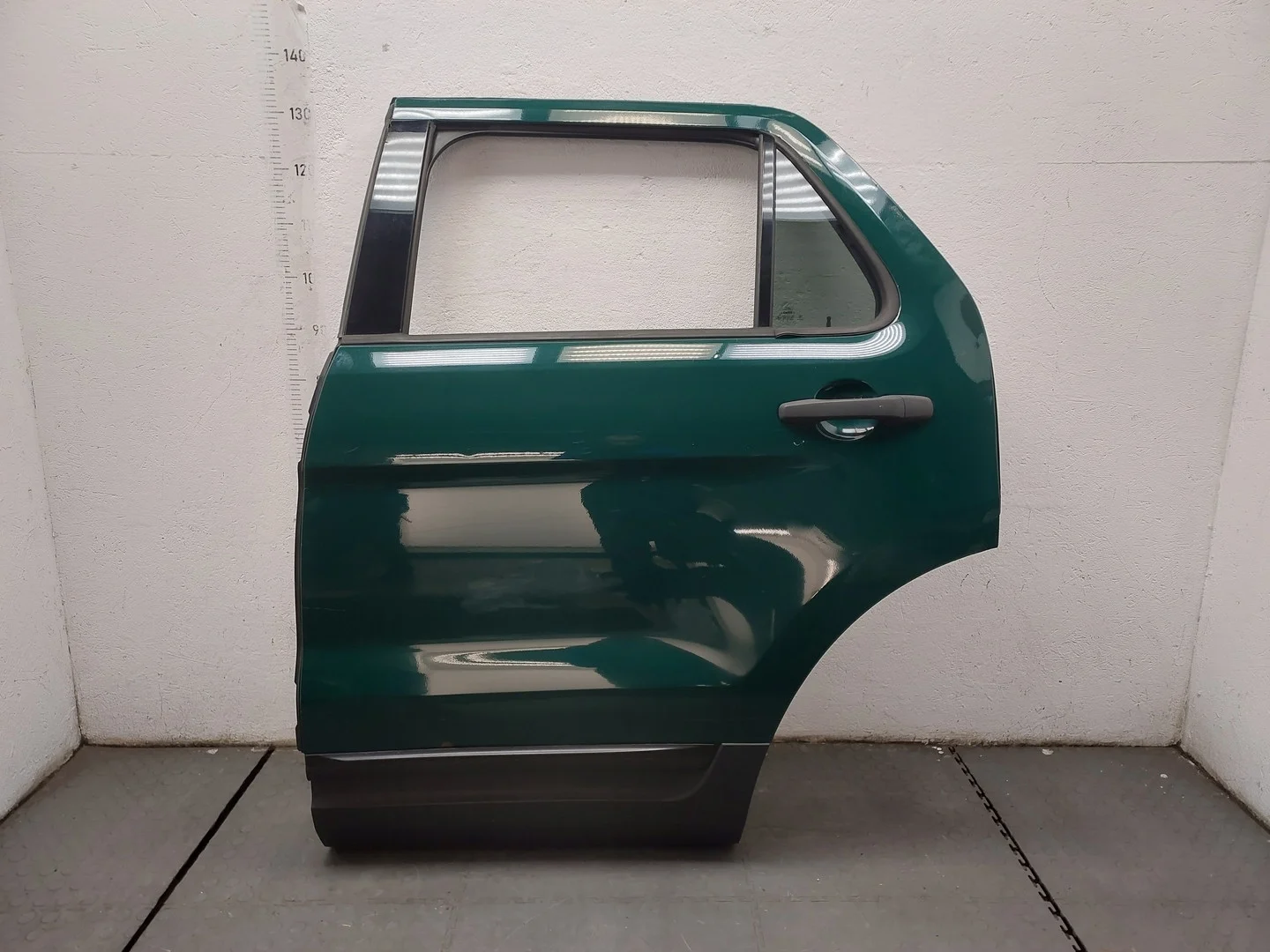 Дверь боковая (легковая) Ford Explorer 2010-2015 КПП автомат 4х4 (АКПП) Б/Н 3,7i Бензин 3.7 л Инжектор