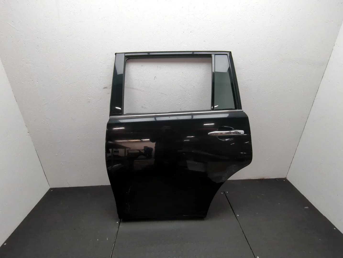 Дверь боковая (легковая) Infiniti QX56 2010-2013 КПП автомат 4х4 (АКПП) VK56VD Бензин 5.6 л Инжектор