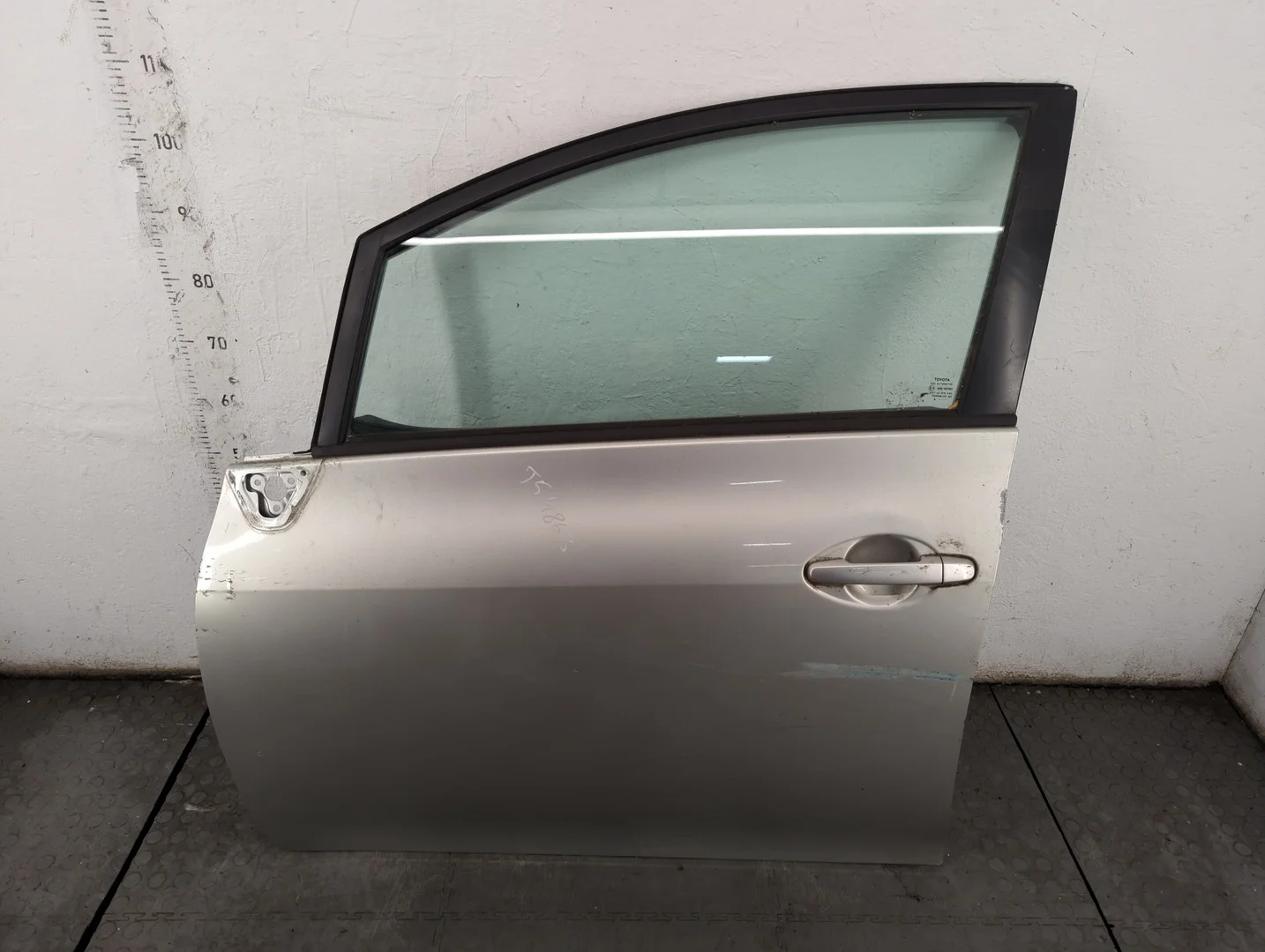 Дверь боковая (легковая) Toyota Auris E15 2006-2012 КПП 5-ст.мех.(МКПП) 1ZR-FE Бензин 1.6 л Инжектор