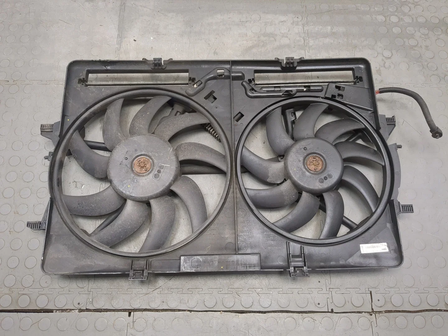 Вентилятор радиатора Audi A4 (B8) Allroad 2009-2016 КПП автомат 4х4 (АКПП) CDNC Бензин 2 л TFSI