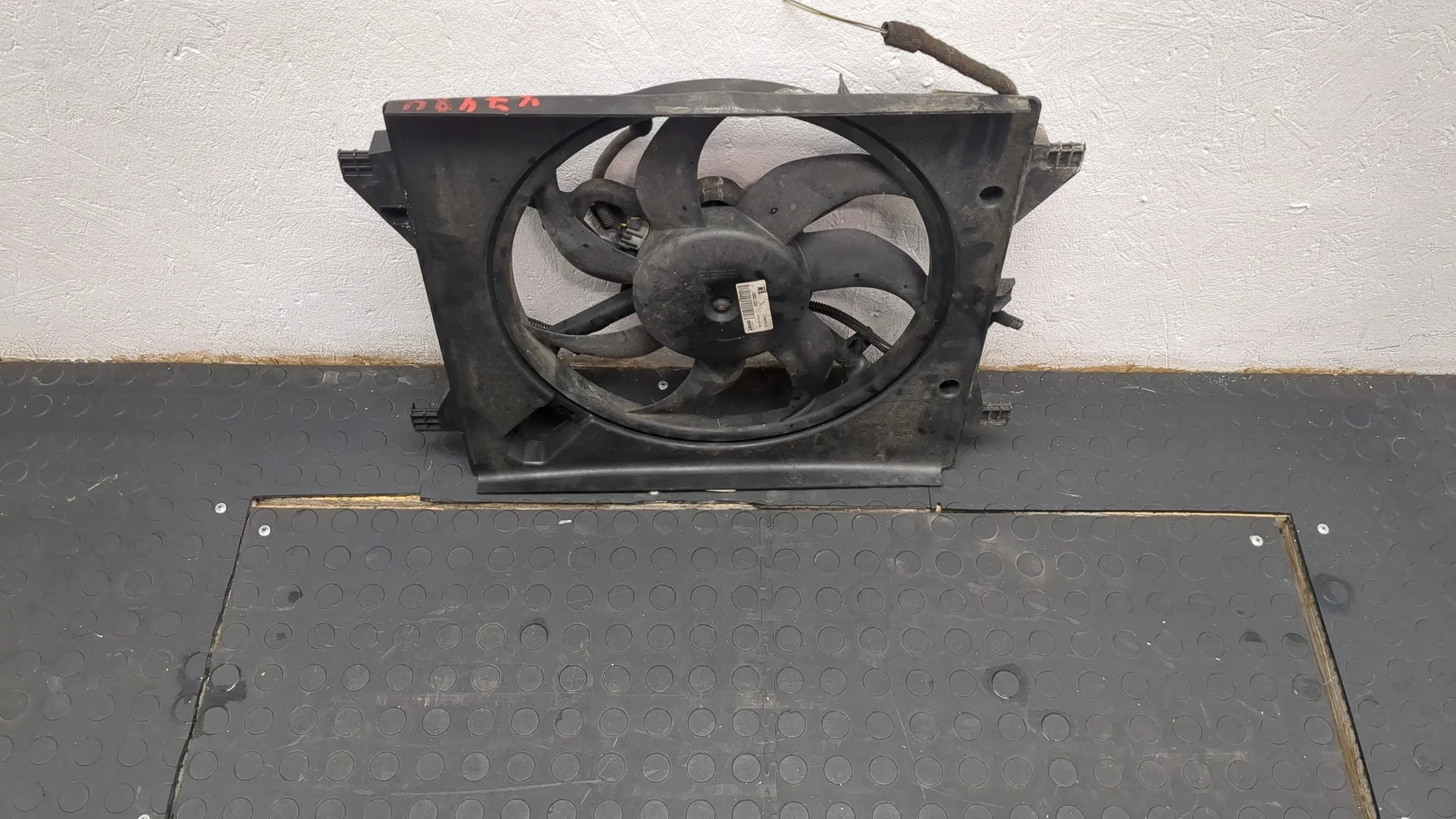 Вентилятор радиатора Opel Meriva 2010-2018 КПП 5-ст.мех.(МКПП) A14XER Бензин 1.4 л