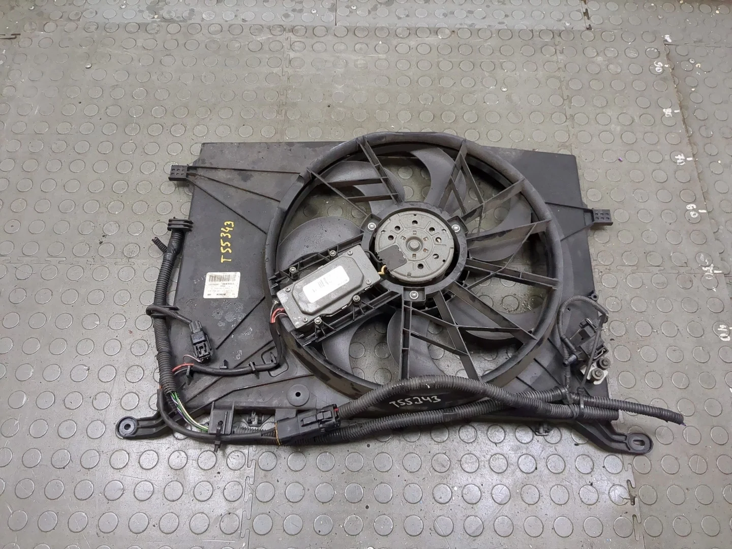 Вентилятор радиатора Volvo S60 2000-2009 КПП автомат (АКПП) B5204T5 Бензин 2 л Турбо-инжектор