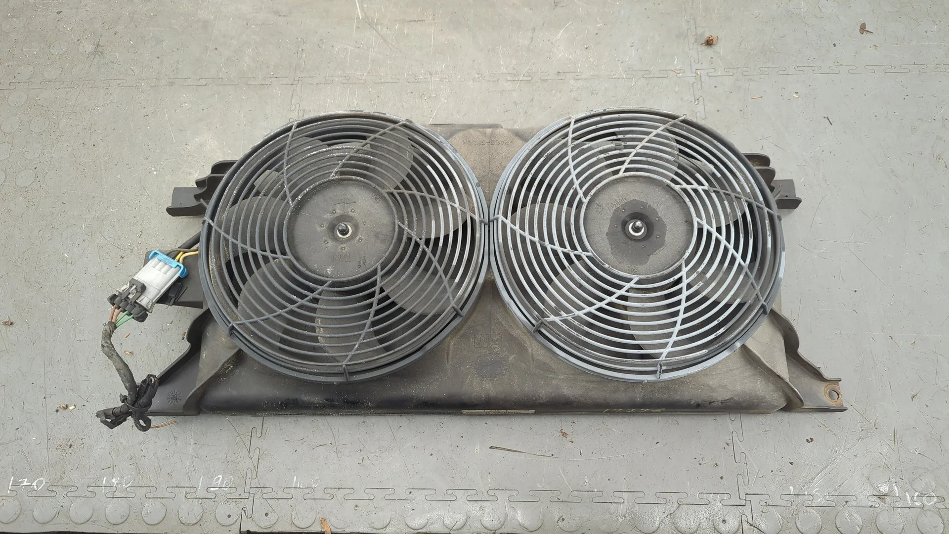 Вентилятор радиатора Mercedes-Benz ML W163 1997-2005 КПП автомат 4х4 (АКПП) M112.970 Бензин 3.7 л Инжектор