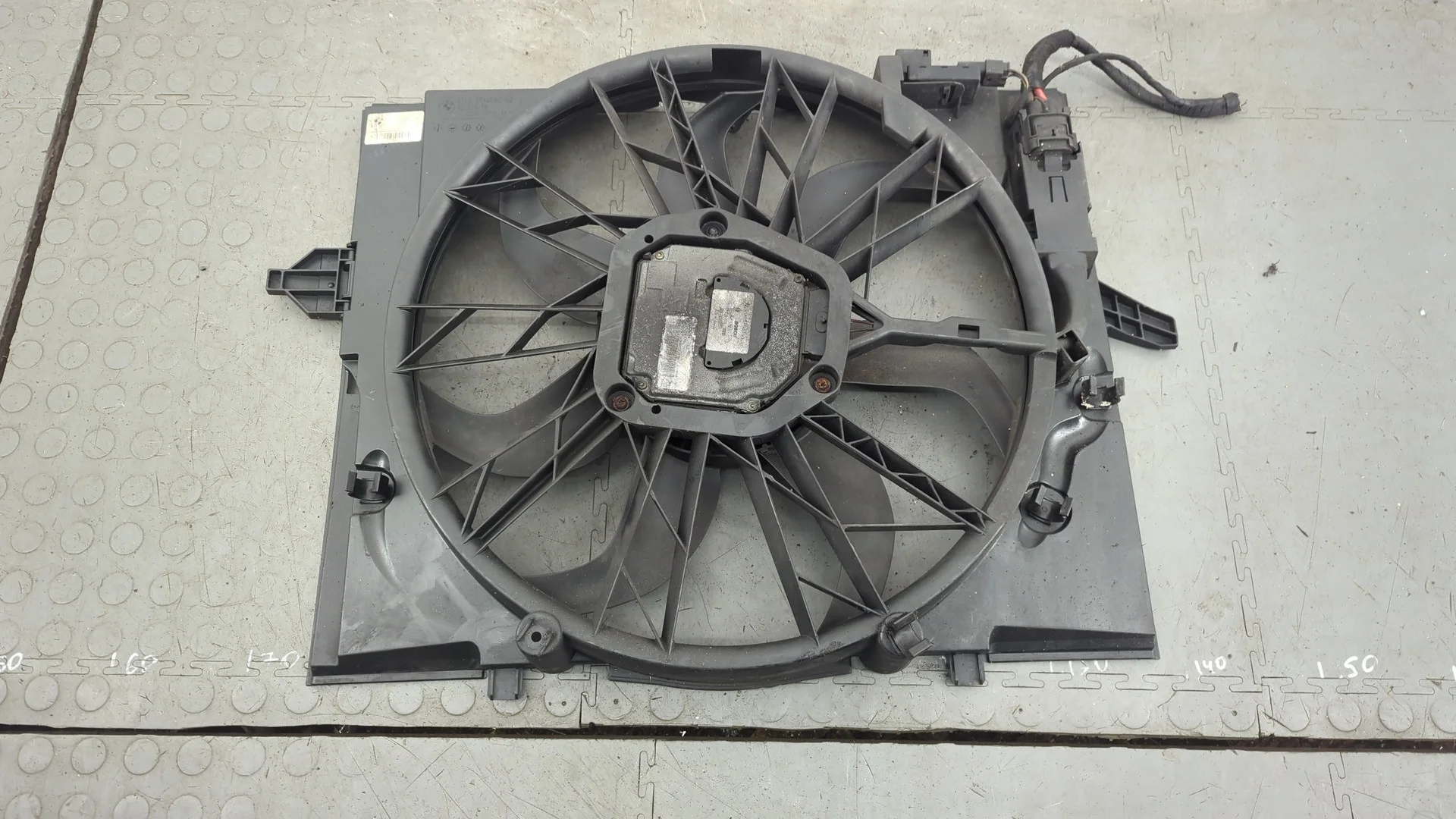 Вентилятор радиатора BMW 7 E65 2001-2008 КПП автомат (АКПП) 306S3 Бензин 3 л Инжектор