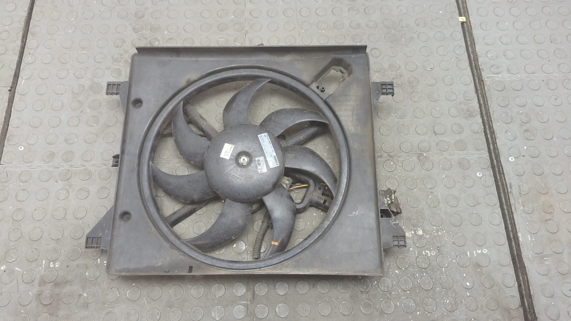 Вентилятор радиатора Opel Meriva 2010-2018 КПП 5-ст.мех.(МКПП) B14XER Бензин 1.4 л Инжектор