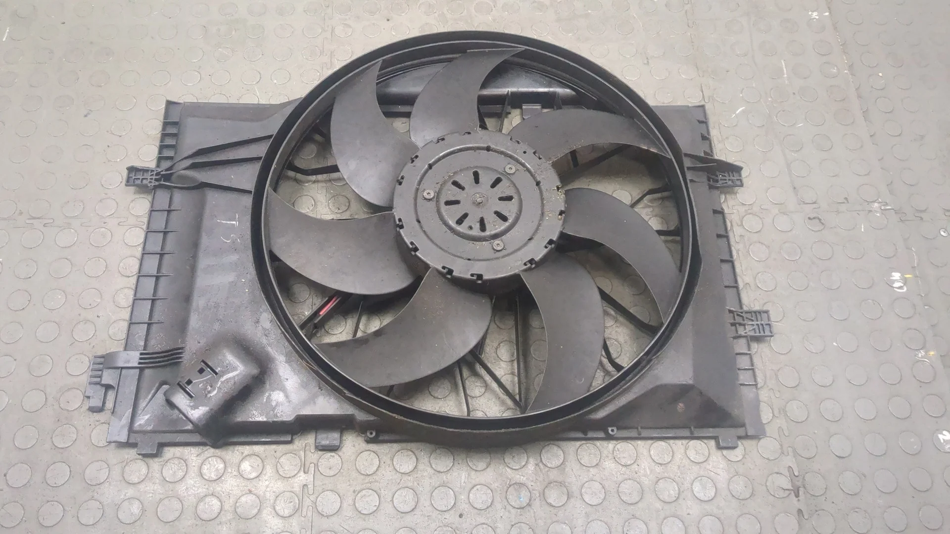 Вентилятор радиатора Mercedes-Benz C W203 2000-2008 КПП автомат (АКПП) OM 612.962 Дизель 2.7 л CDI