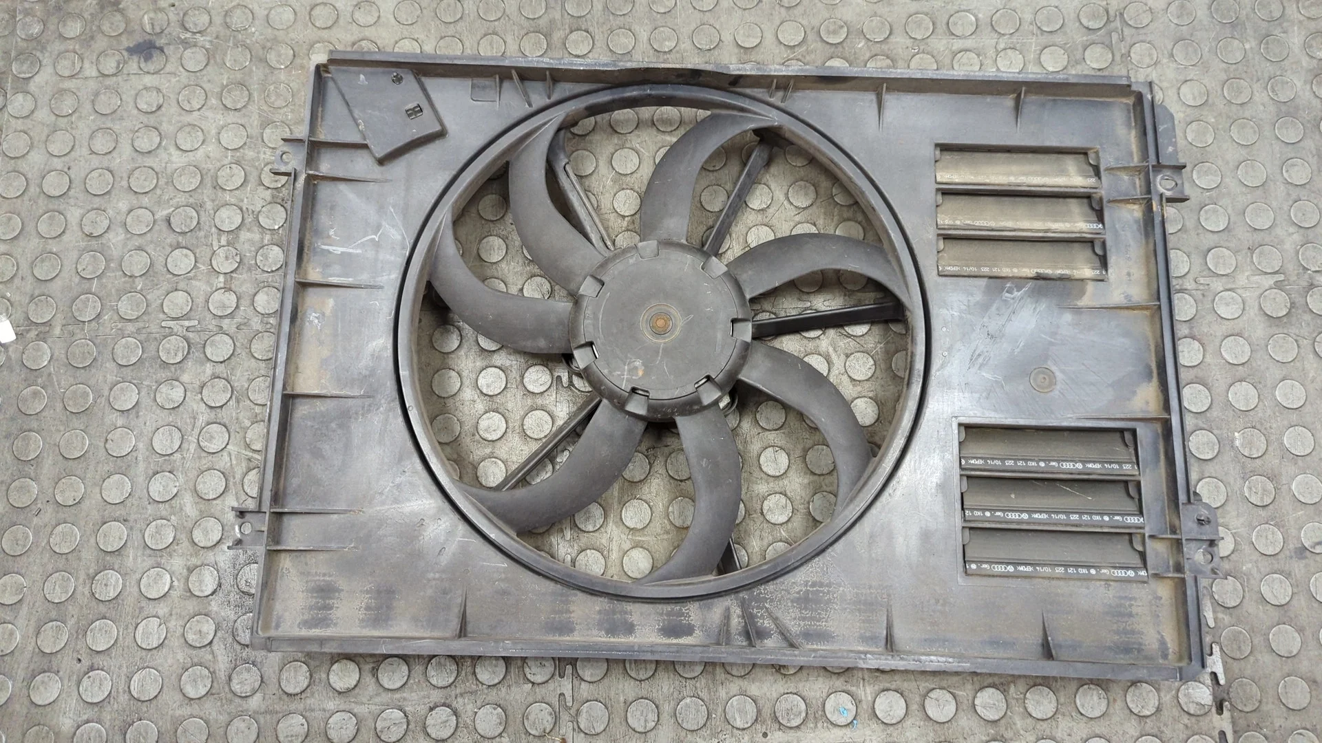 Вентилятор радиатора Skoda Yeti 2009-2018 КПП автомат (АКПП) CBZB Бензин 1.2 л TSI