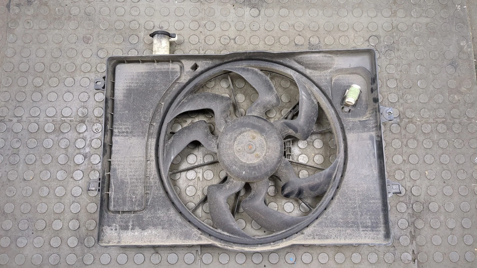 Вентилятор радиатора Hyundai Elantra 2020-2025 КПП автомат (АКПП) G4NH Бензин 2 л Инжектор