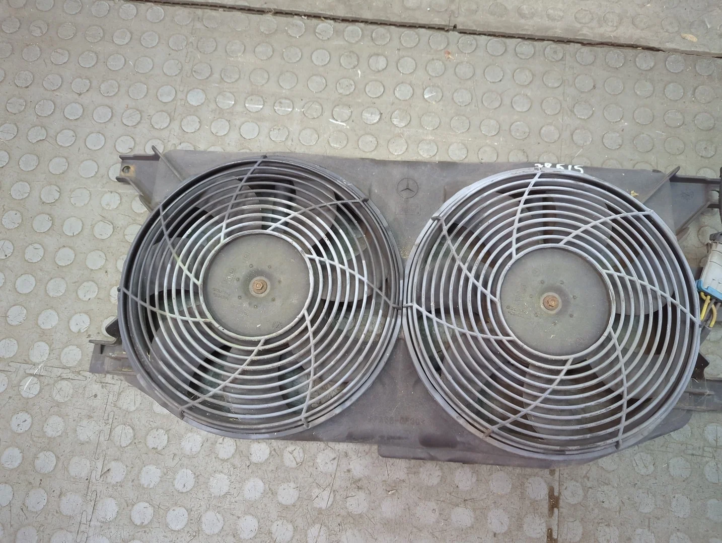 Вентилятор радиатора Mercedes-Benz ML W163 1997-2005 КПП автомат 4х4 (АКПП) M112.942 Бензин 3.2 л Инжектор