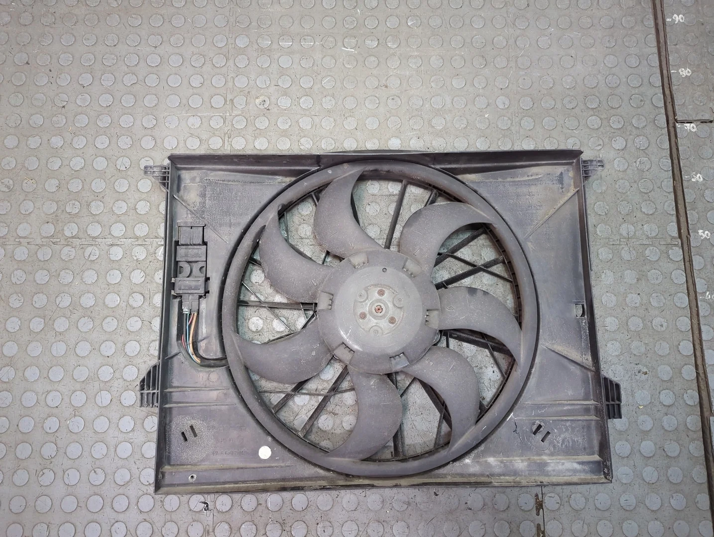 Вентилятор радиатора Mercedes-Benz E-Class W211 2002-2009 КПП автомат (АКПП) M112.913 Бензин 2.6 л Инжектор