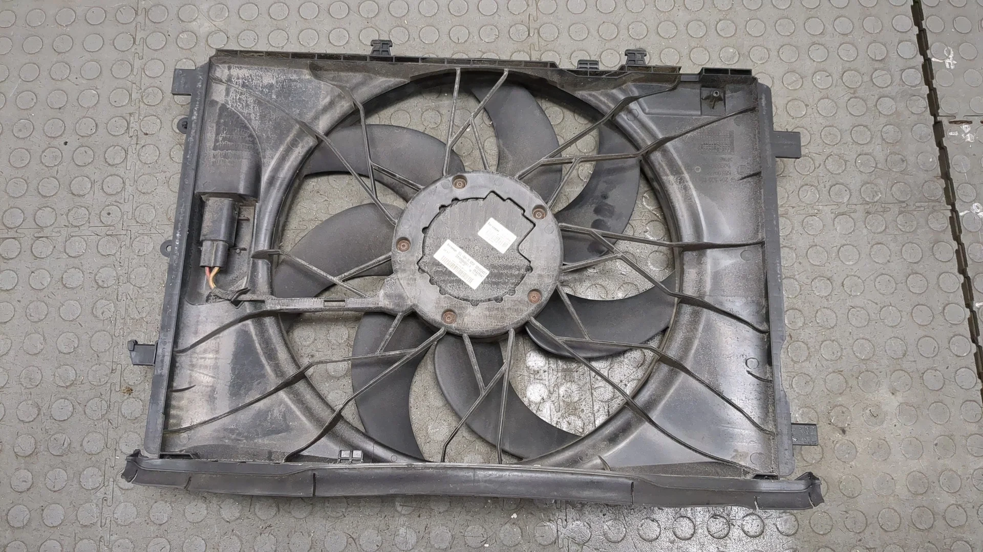 Вентилятор радиатора Mercedes-Benz E W212 2009-2016 КПП автомат 4х4 (АКПП) M272.977 Бензин 3.5 л Инжектор