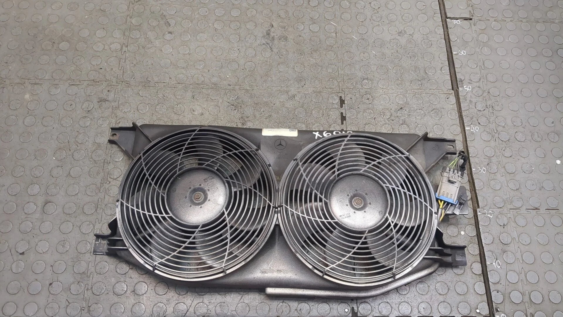 Вентилятор радиатора Mercedes-Benz ML W163 1997-2005 КПП автомат 4х4 (АКПП) M112.942 Бензин 3.2 л Инжектор