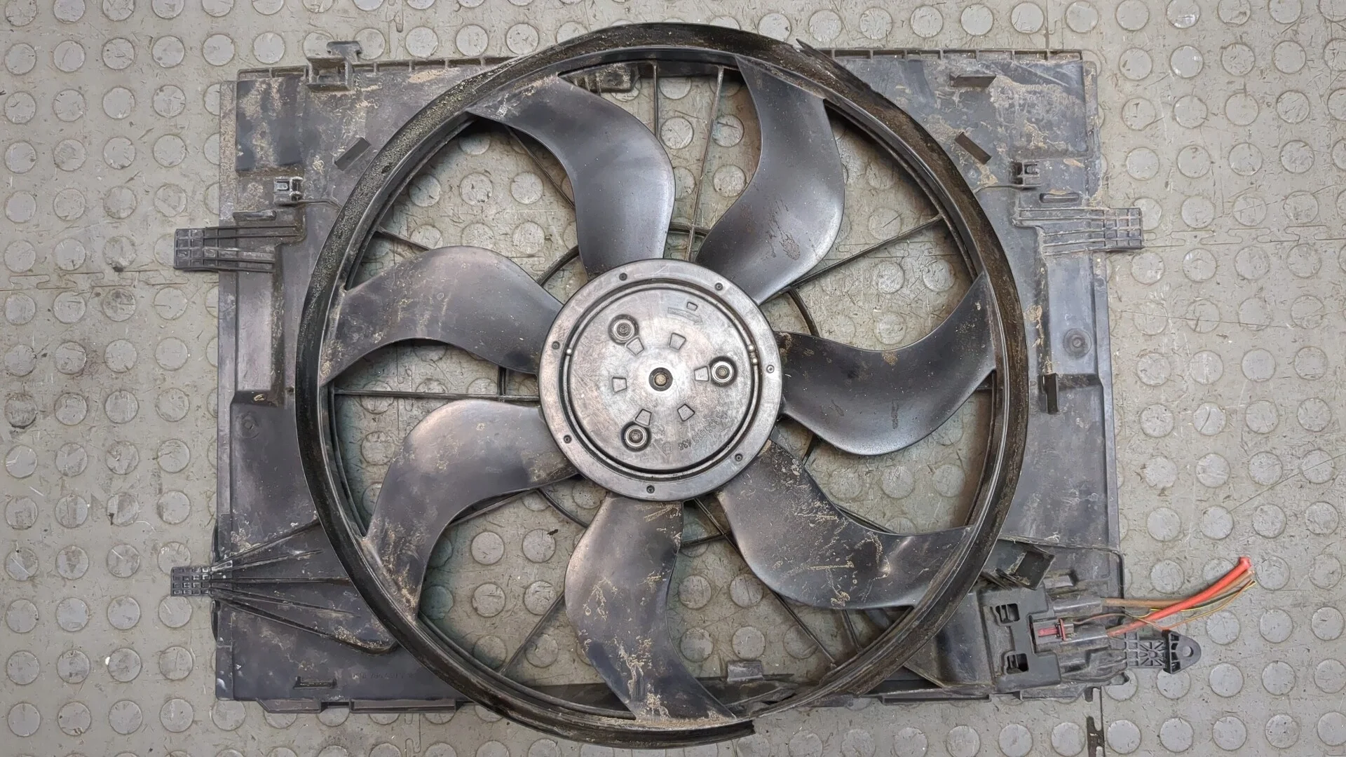 Вентилятор радиатора Mercedes-Benz C W205 2014-2023 КПП 6-ст.мех.(МКПП) OM 651.921 Дизель 2.1 л CDI