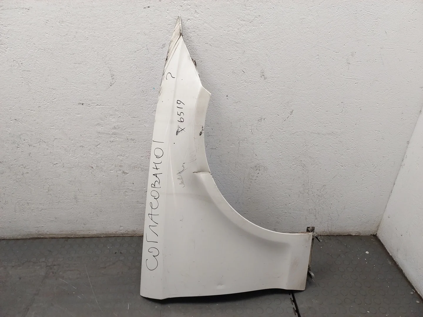 Крыло Mercedes-Benz CLS C218 2010-2018 КПП автомат (АКПП) OM 642.853 Дизель 3 л CDI