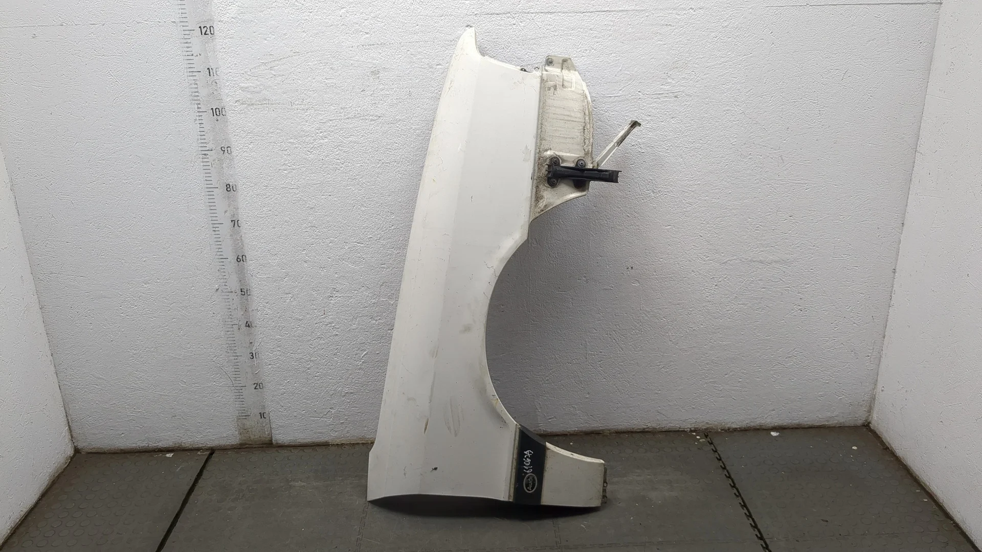 Крыло Audi 80 (B3) 1986-1991 КПП 5-ст.мех.(МКПП) 3A Бензин 2 л Инжектор