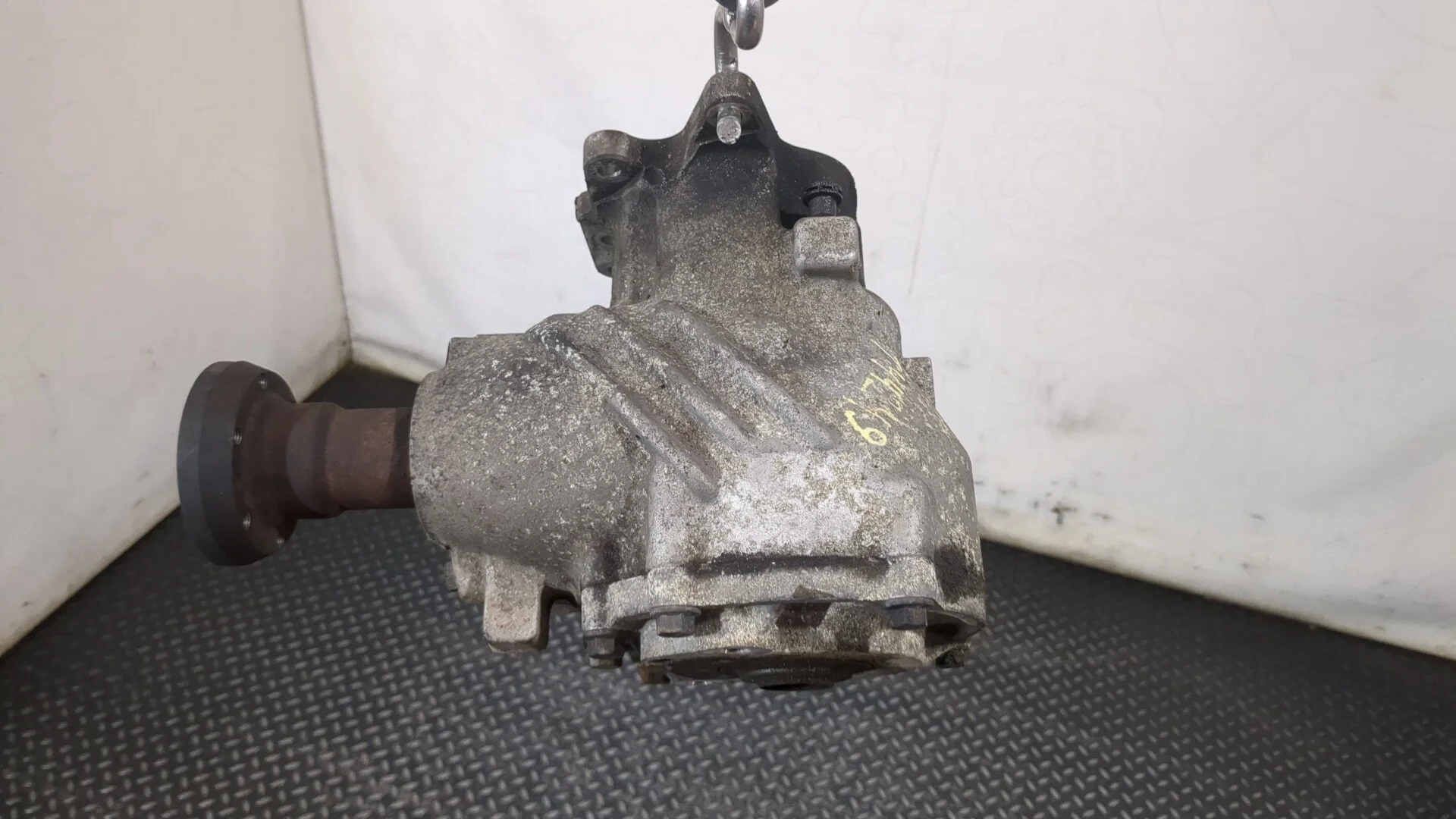 Редуктор Раздаточный КПП (раздатка) Volvo XC70 2000-2007 КПП 6-ст.мех 4х4 (МКПП) D5244T4 Дизель 2.4 л Турбо