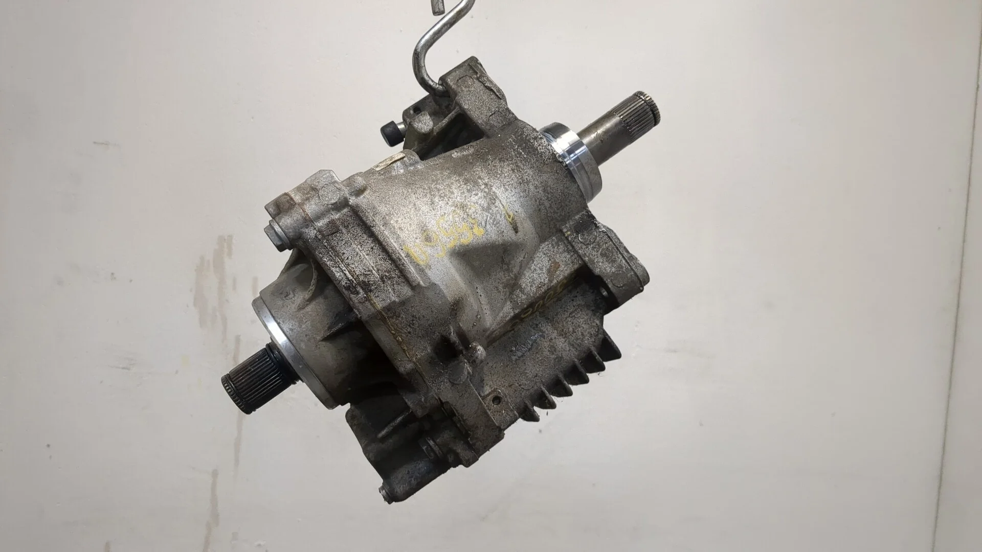 Редуктор Раздаточный КПП (раздатка) Audi Q3 2011-2018 КПП-робот 4х4 (РКПП) CFGC Дизель 2 л TDI