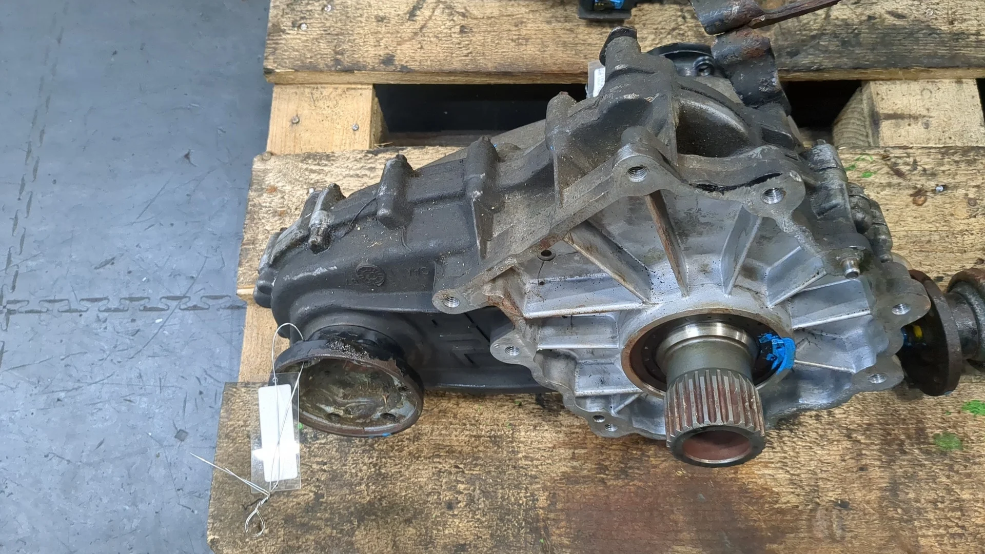 Редуктор Раздаточный КПП (раздатка) Mercedes-Benz M-Class W164 2005-2011 КПП автомат 4х4 (АКПП) OM 642.940 Дизель 3 л CDI