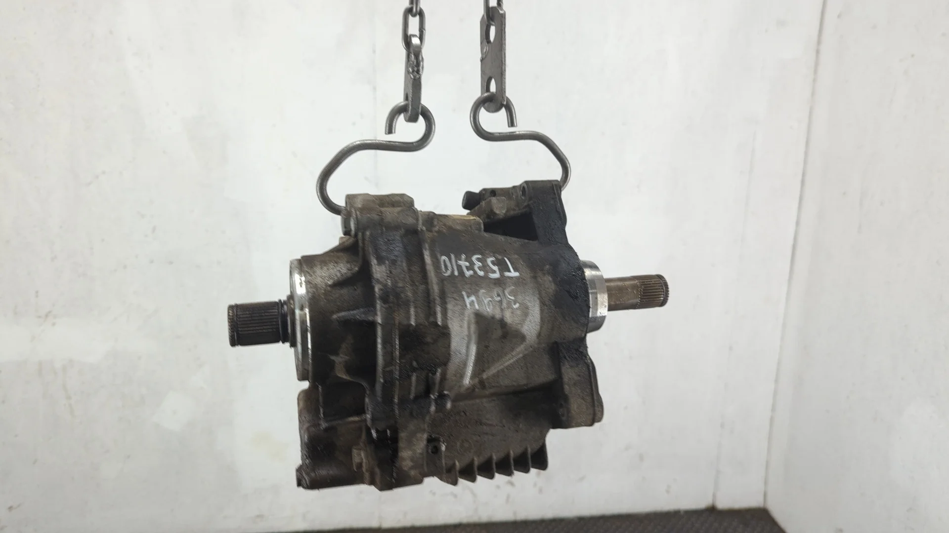 Редуктор Раздаточный КПП (раздатка) Audi Q3 2011-2018 КПП автомат 4х4 (АКПП) CFGC Дизель 2 л TDI