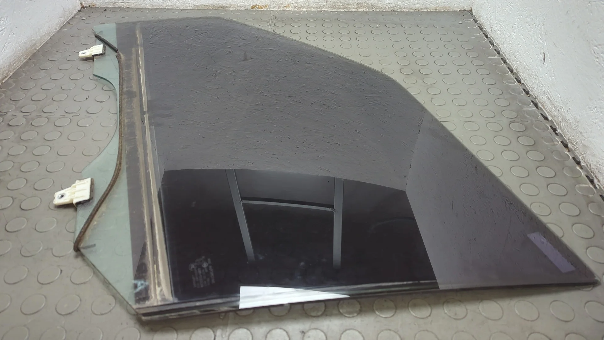 Стекло боковой двери Infiniti QX80 2014-2017 КПП автомат 4х4 (АКПП) VK56VD Бензин 5.6 л Инжектор