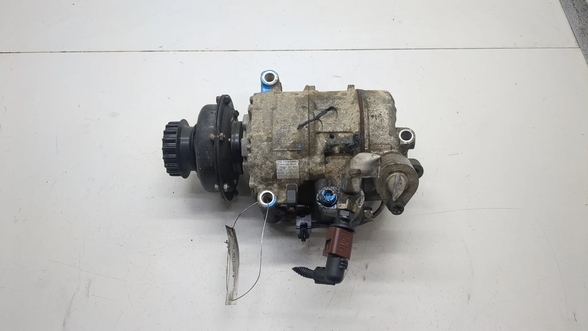 Компрессор кондиционера Volkswagen Touareg 2002-2007 КПП 6-ст.мех 4х4 (МКПП) BPE Дизель 2.5 л TDI