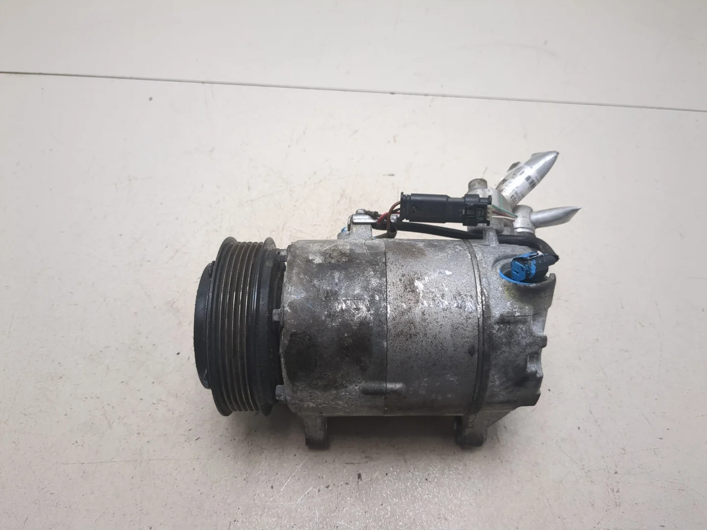 Компрессор кондиционера Mini Cooper (F56) 2013-2024 КПП 6-ст.мех.(МКПП) B48A20A Бензин 2 л Турбо-инжектор