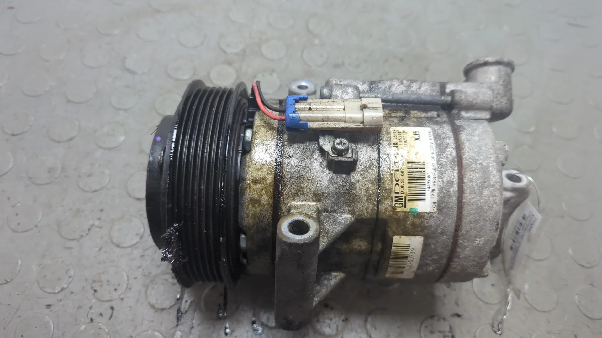 Компрессор кондиционера Chevrolet Cruze 2009-2015 КПП 5-ст.мех.(МКПП) F16D4 Бензин 1.6 л Инжектор