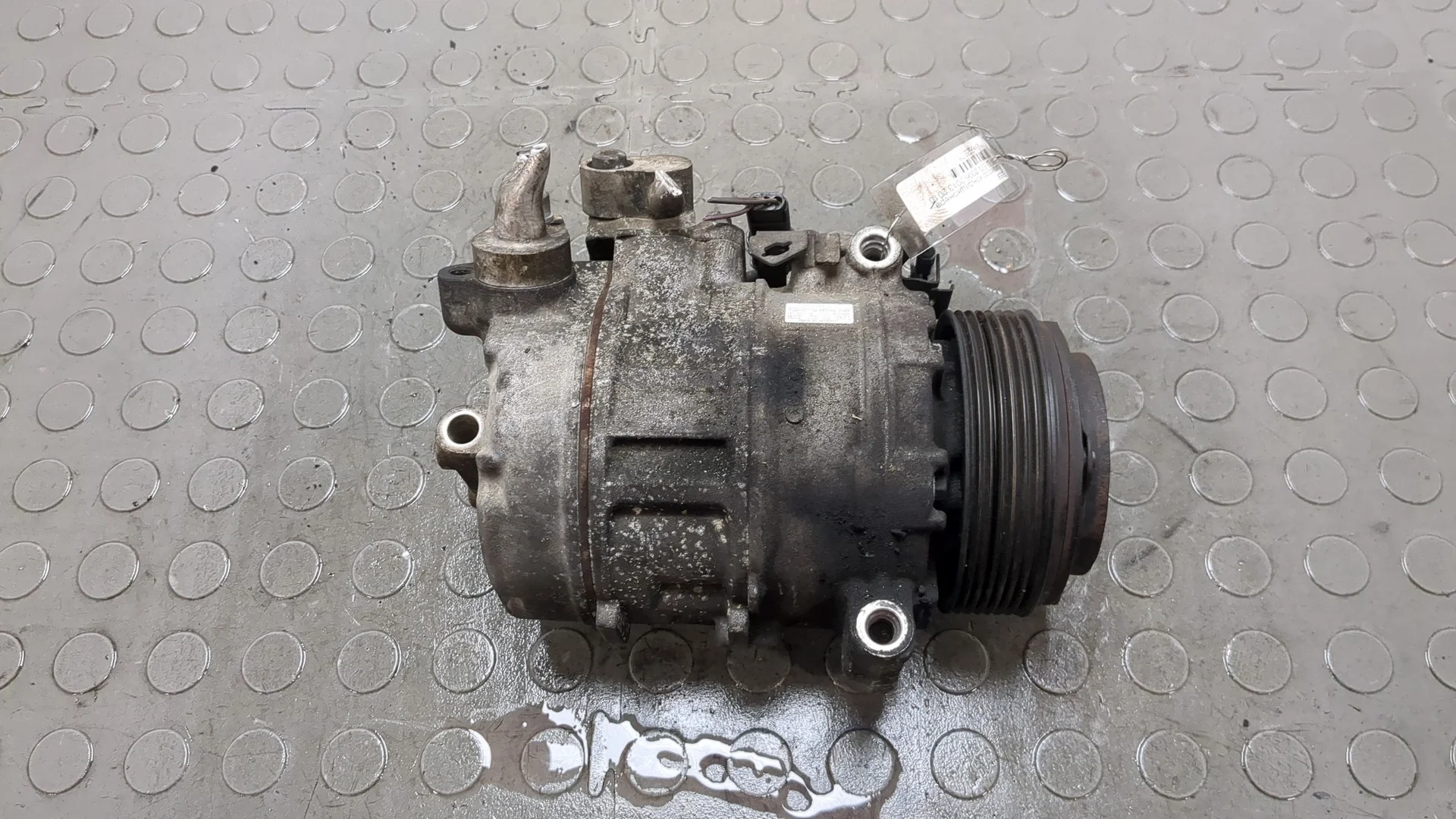 Компрессор кондиционера BMW X5 E70 2006-2013 КПП автомат 4х4 (АКПП) N57D30B Дизель 3 л Турбо