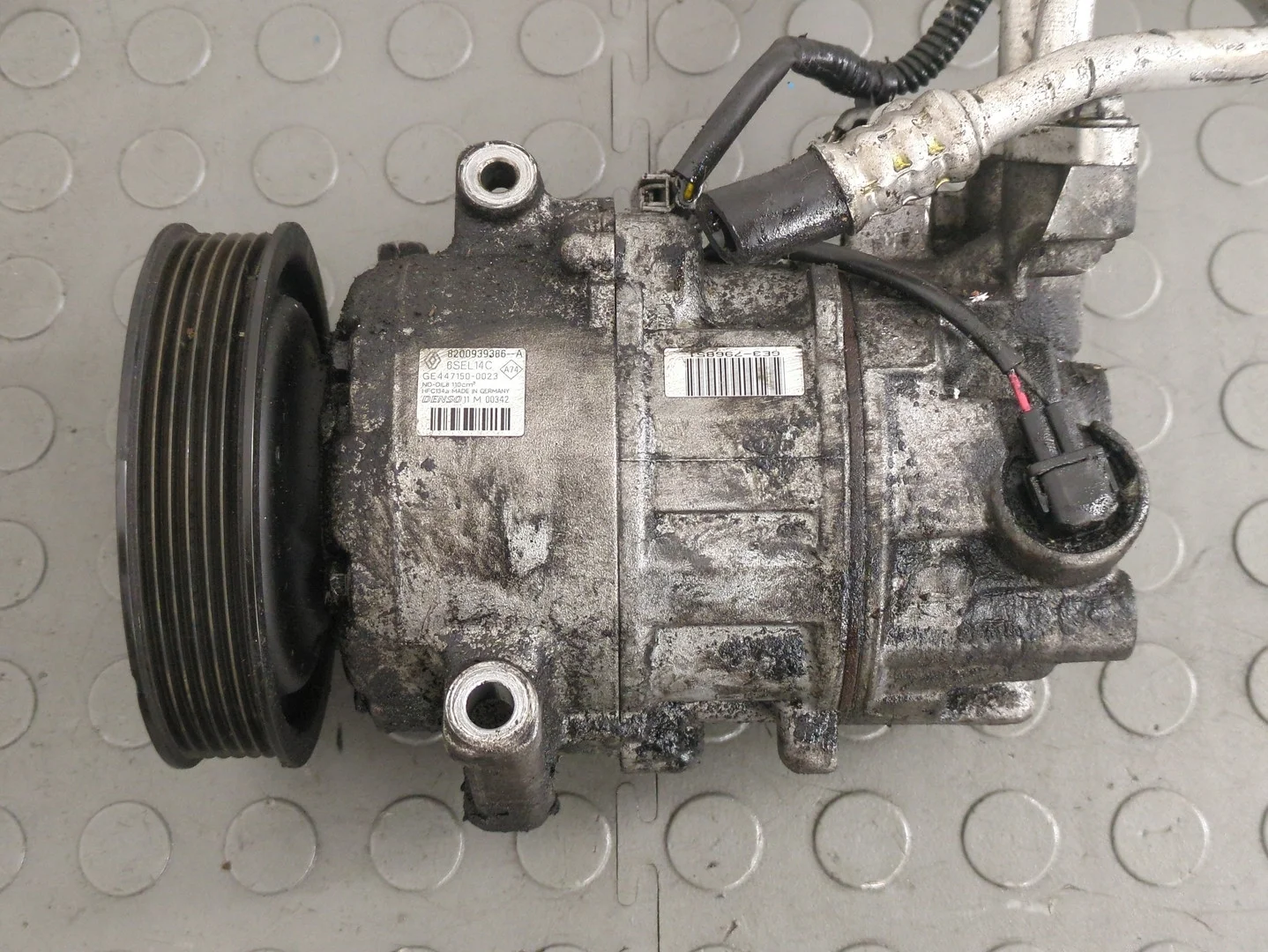 Компрессор кондиционера Renault Scenic 2009-2012 КПП 6-ст.мех.(МКПП) K9K 836, K9K 837 Дизель 1.5 л DCI