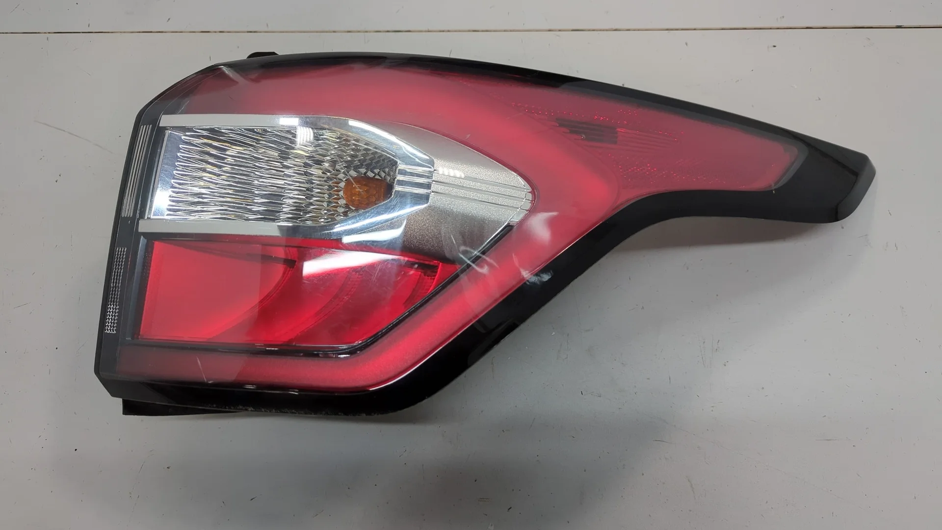 Фонарь (задний) Ford Escape 2015-2019 КПП автомат (АКПП) Б/Н 2,5i Бензин 2.5 л Инжектор