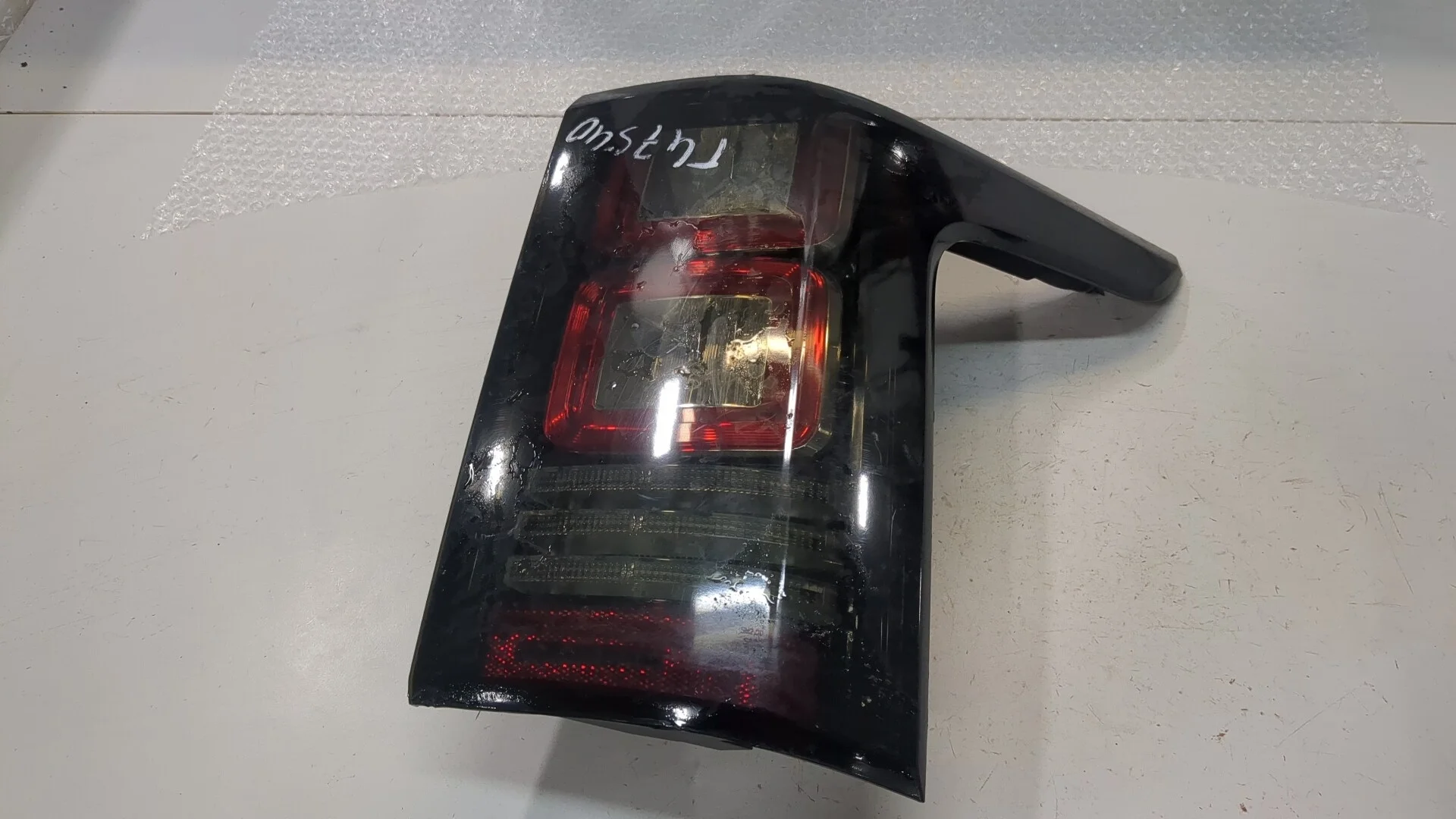 Фонарь (задний) Land Rover Range Rover 4 2012-2021 КПП автомат 4х4 (АКПП) 306DT Дизель 3 л Турбо