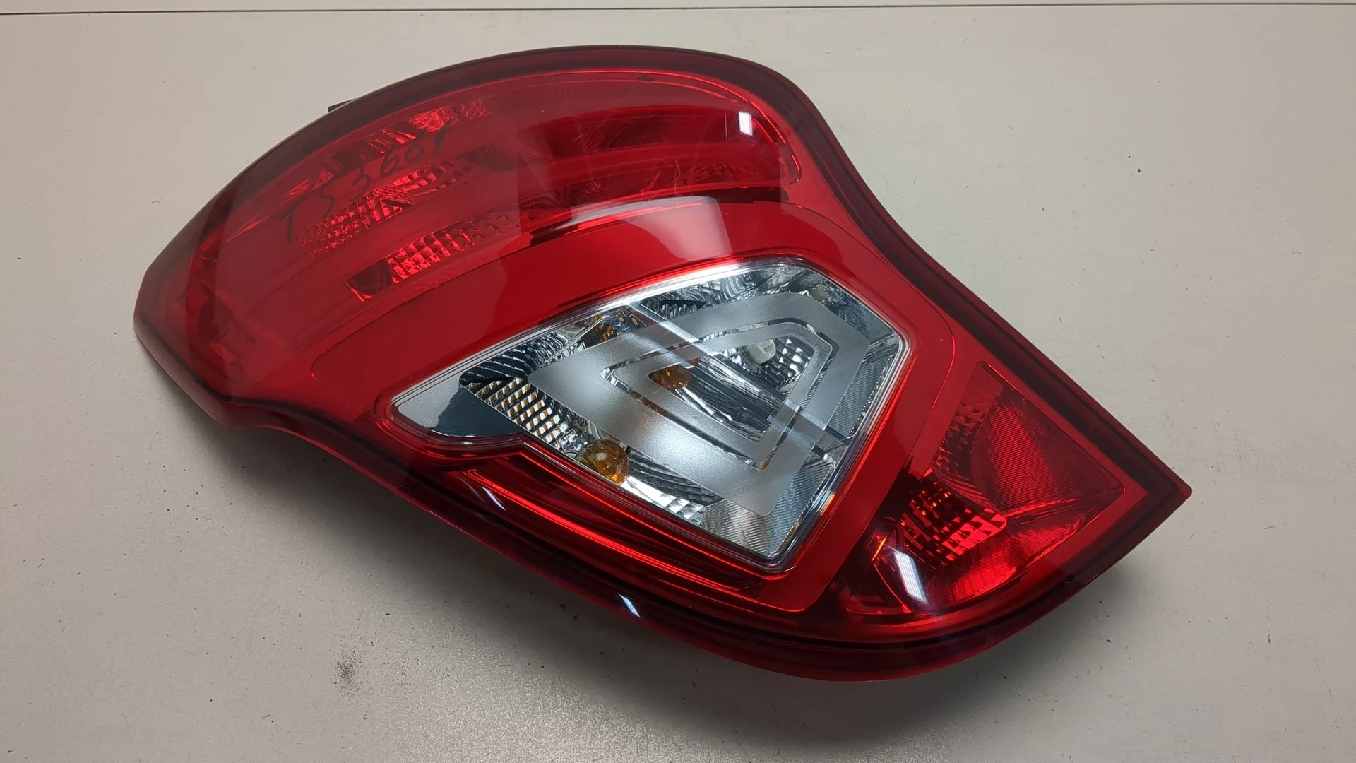 Фонарь (задний) SsangYong Korando 2010-2019 КПП 6-ст.мех.(МКПП) D20DT Дизель 2 л Турбо