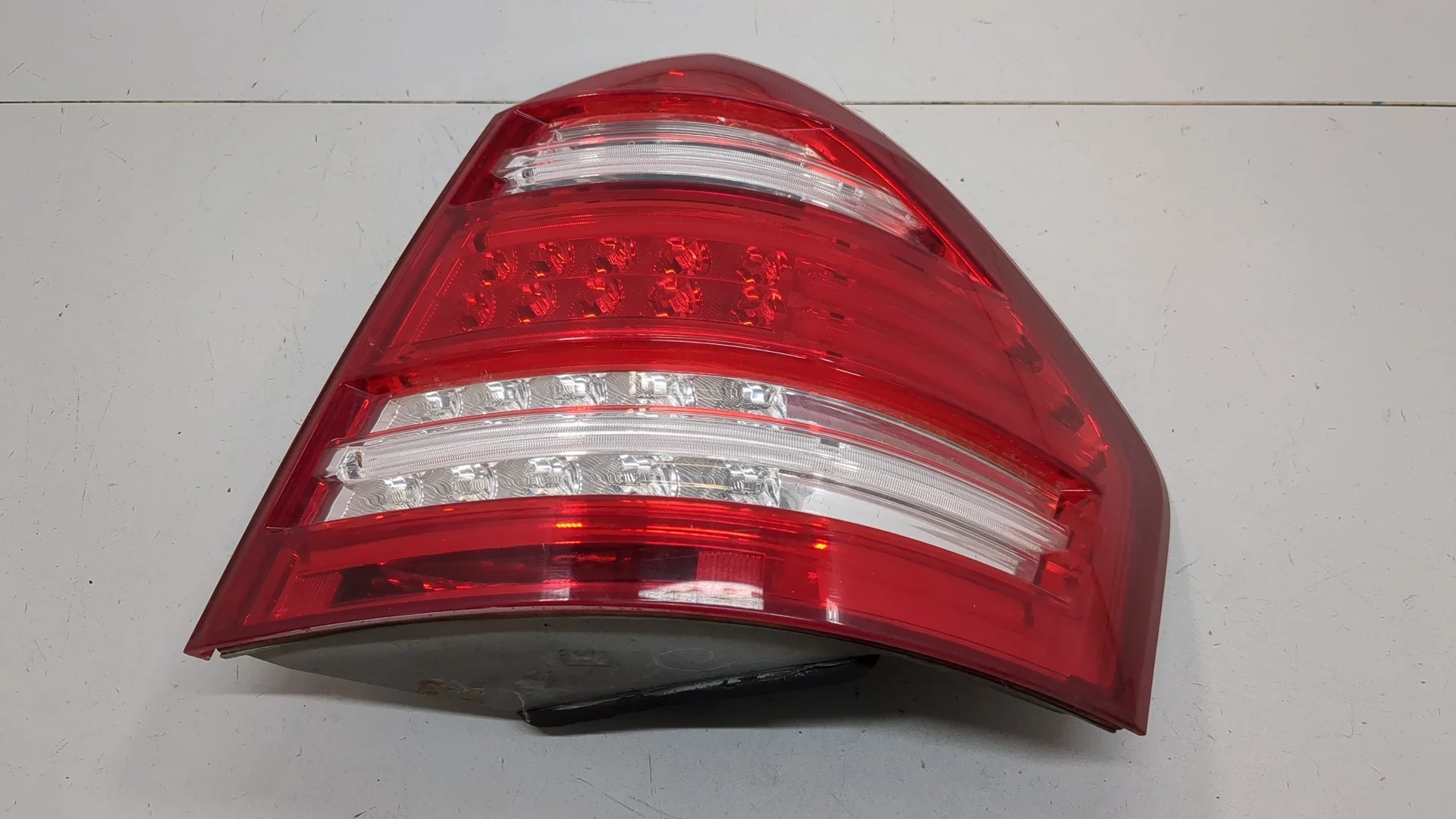 Фонарь (задний) Mercedes-Benz GL-Class X164 2006-2012 КПП автомат 4х4 (АКПП) M273.923 Бензин 4.7 л Инжектор