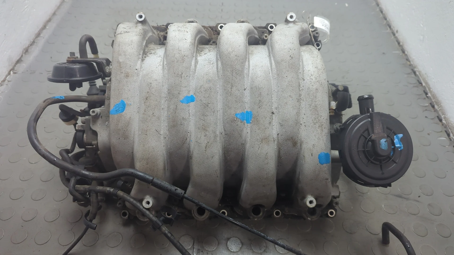 Коллектор впускной Volkswagen Touareg 2002-2007 КПП автомат 4х4 (АКПП) AXQ Бензин 4.2 л Инжектор