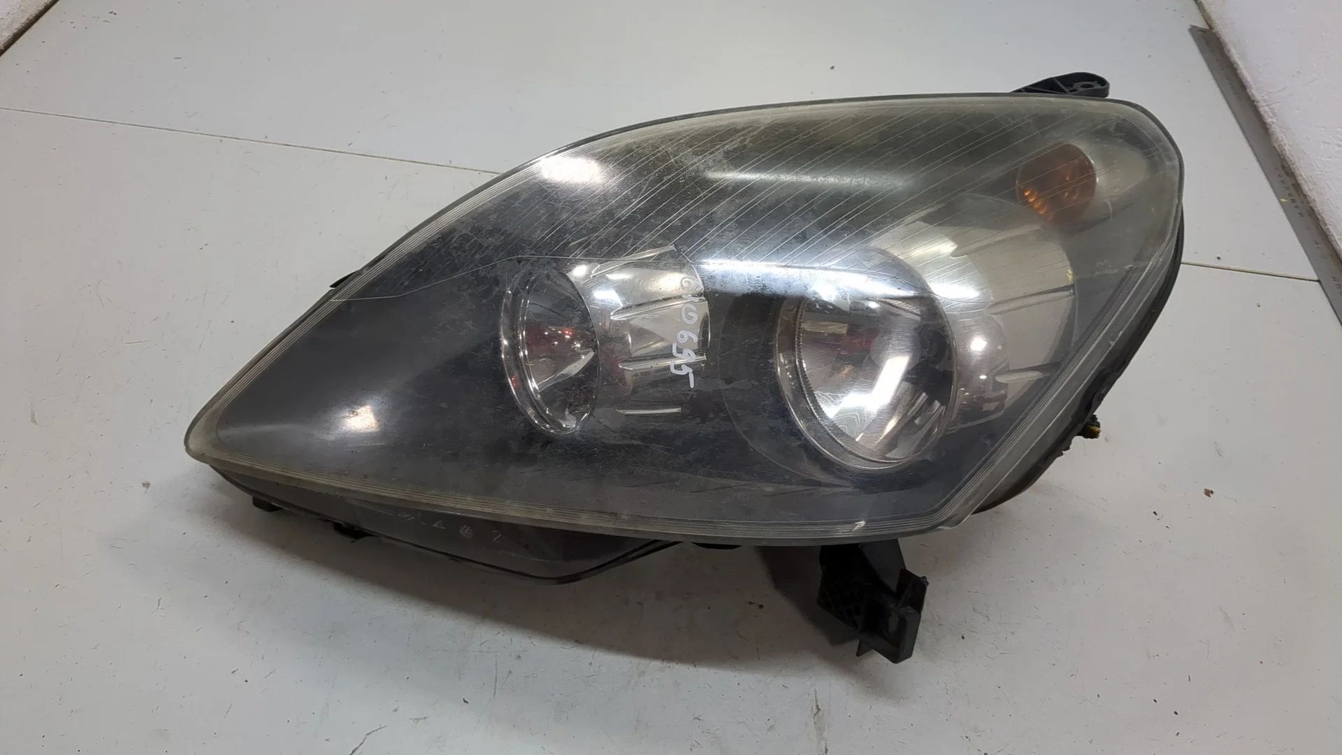 Фара (передняя) Opel Zafira B 2005-2014 КПП 6-ст.мех.(МКПП) Z19DT Дизель 1.9 л CDTI