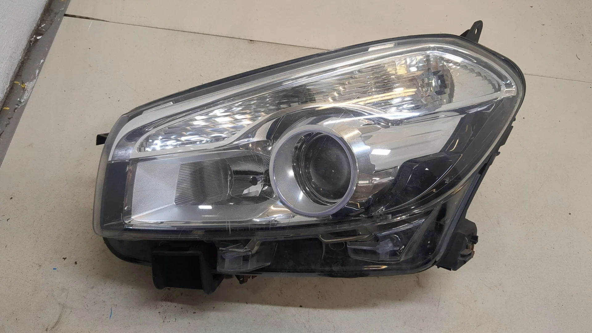 Фара (передняя) Nissan Qashqai 2006-2013 КПП 6-ст.мех.(МКПП) K9K Дизель 1.5 л DCI