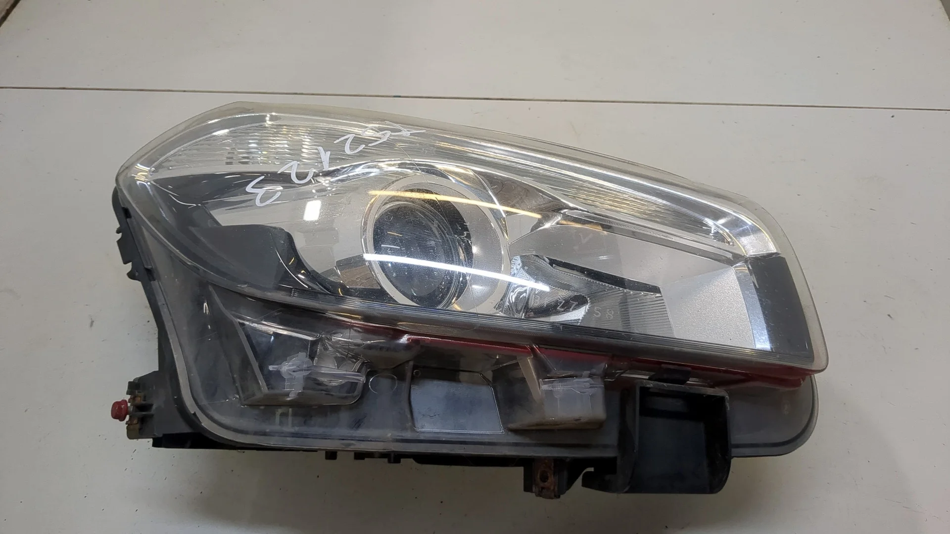 Фара (передняя) Nissan Qashqai 2006-2013 КПП 6-ст.мех.(МКПП) K9K Дизель 1.5 л DCI