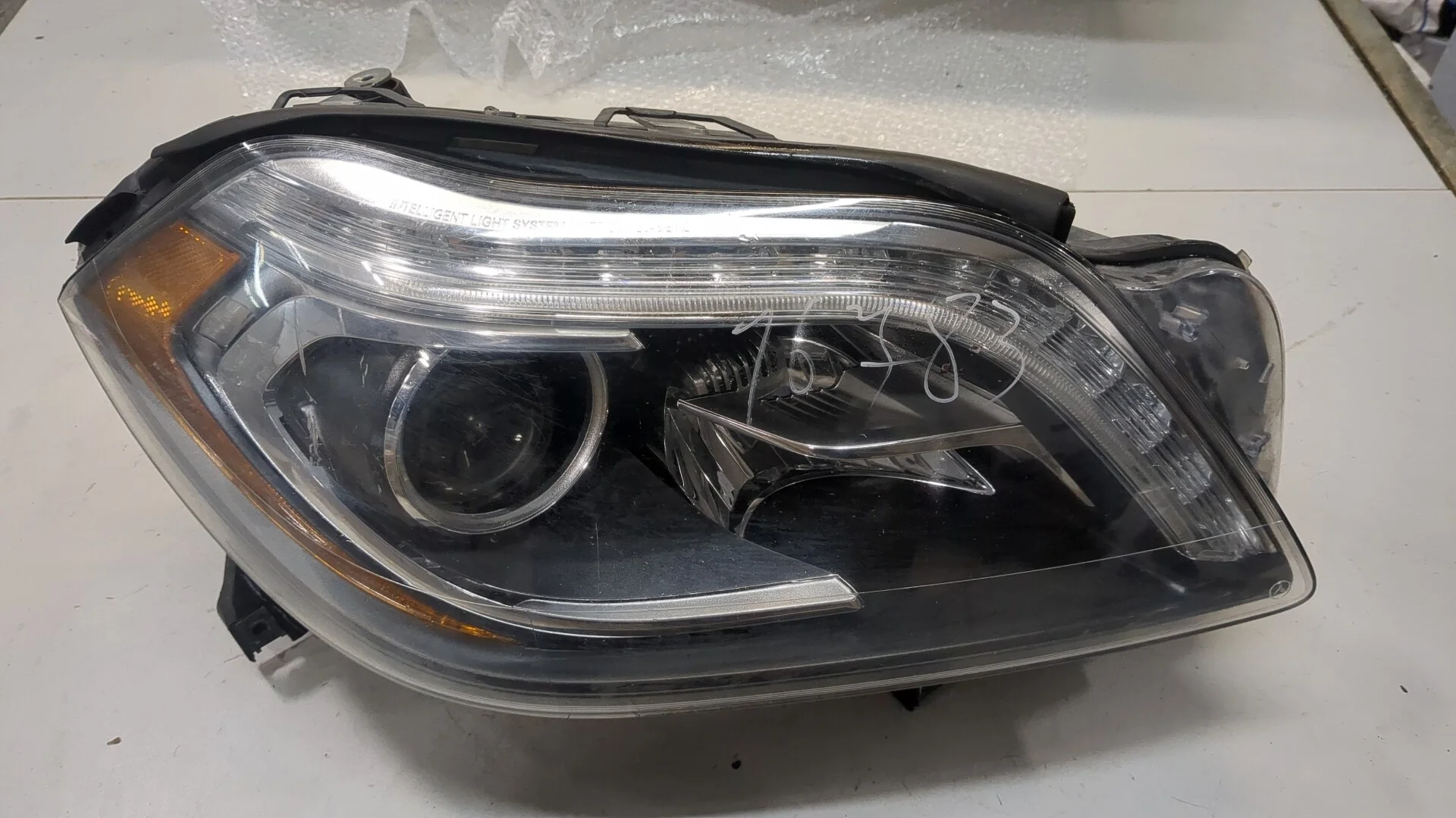 Фара (передняя) Mercedes-Benz GL X166 2012-2016 КПП автомат 4х4 (АКПП) 278.928 Бензин 4.7 л Турбо-инжектор