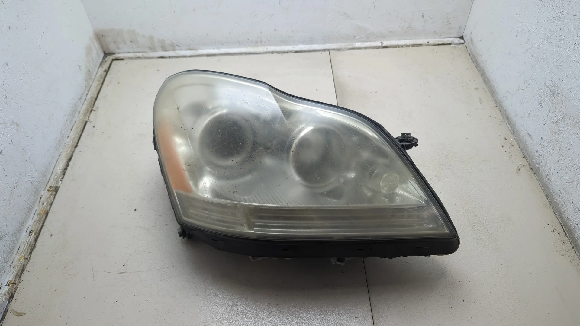 Фара (передняя) Mercedes-Benz GL-Class X164 2006-2012 КПП автомат 4х4 (АКПП) M273.923 Бензин 4.7 л Инжектор