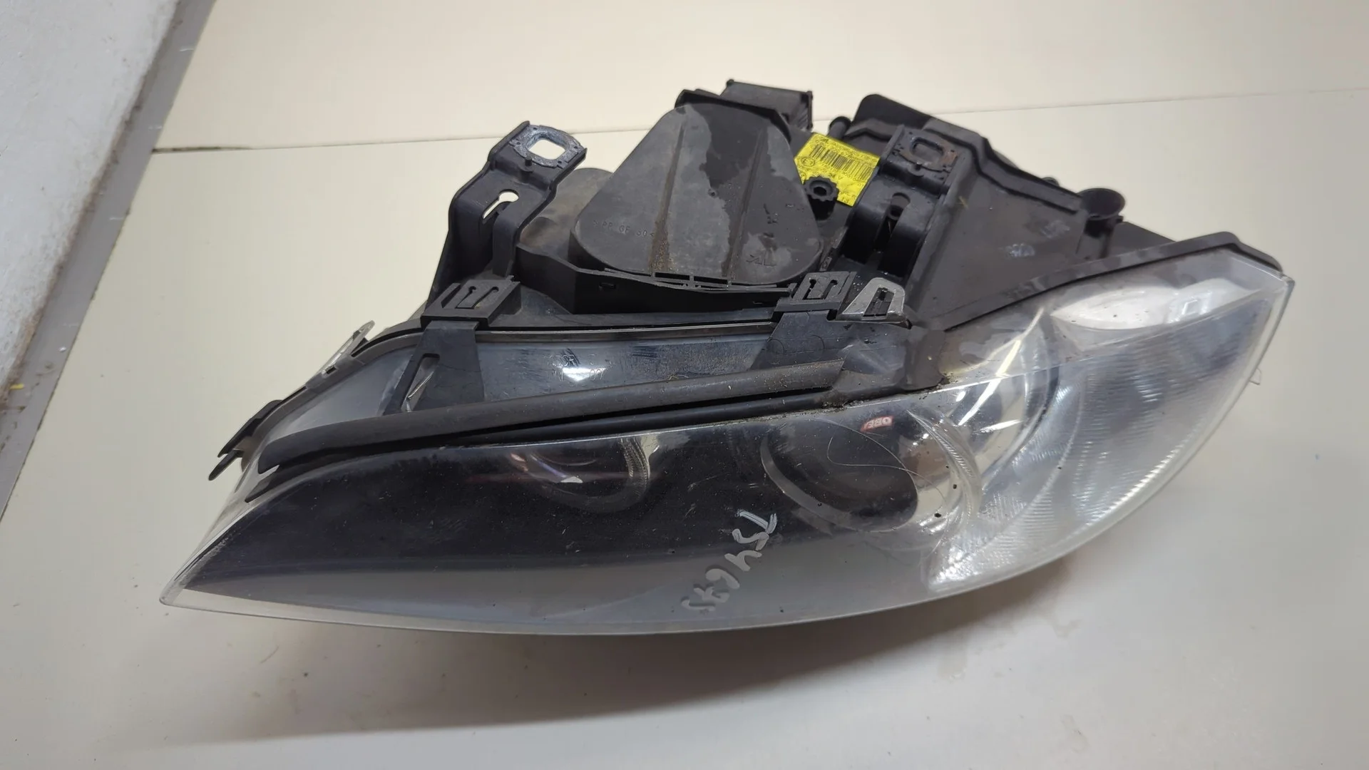 Фара (передняя) BMW 3 E90, E91, E92, E93 2005-2012 КПП 6-ст.мех.(МКПП) N43B20A Бензин 2 л