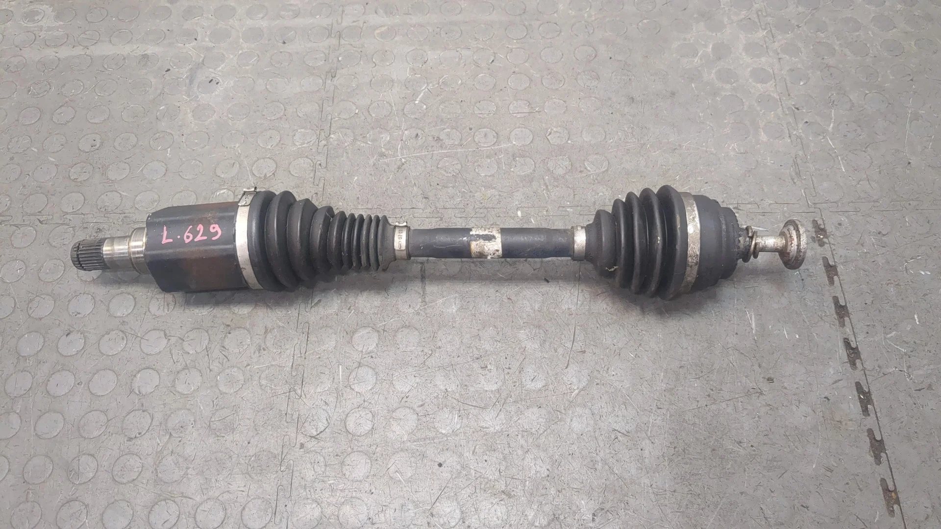 Полуось (приводной вал, шрус) BMW 5 F10 2010-2017 КПП автомат (АКПП) N63B44A Бензин 4.4 л Инжектор