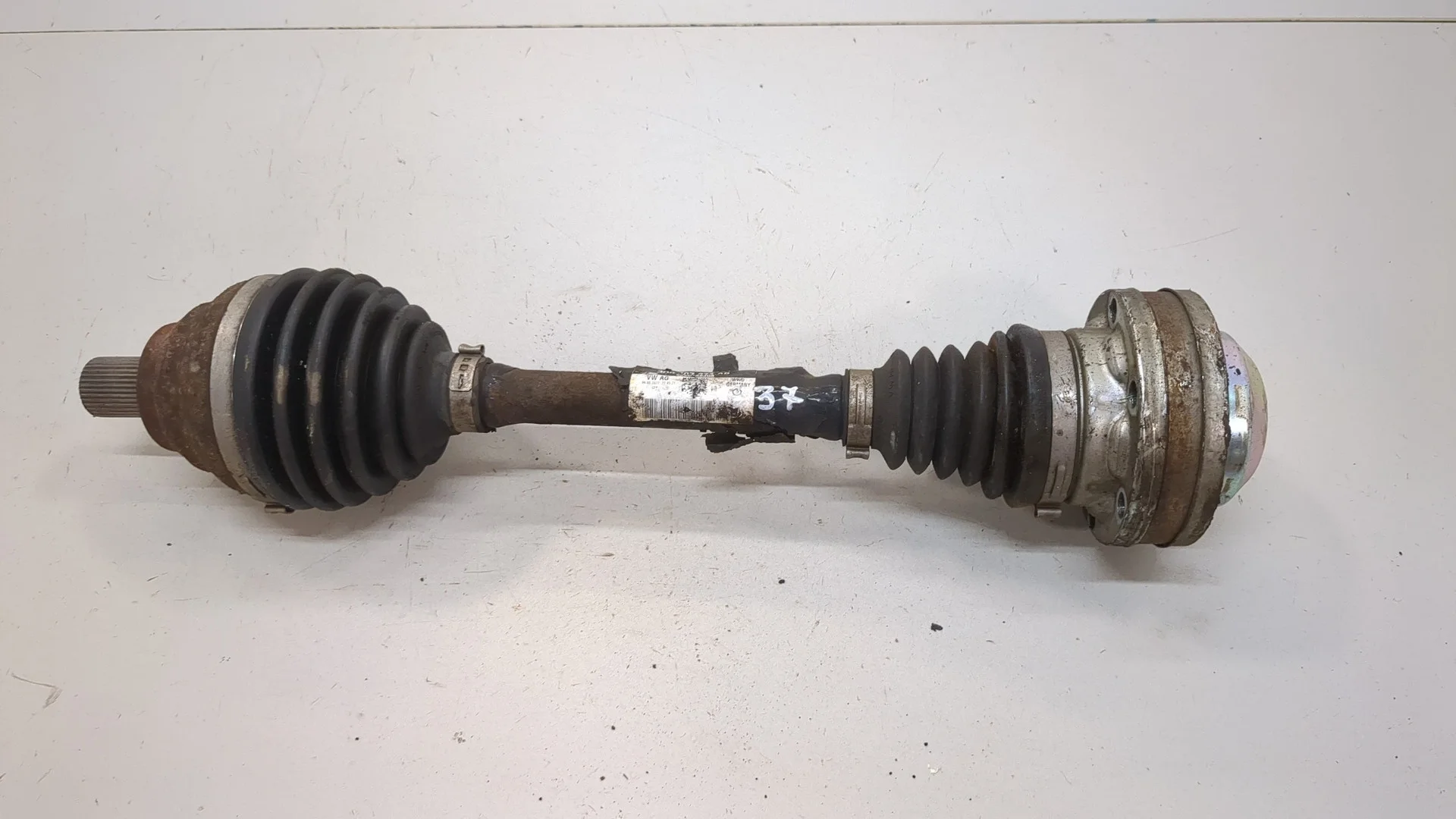 Полуось (приводной вал, шрус) Volkswagen Tiguan 2020-2025 КПП 6-ст.мех.(МКПП) DPCA Бензин 1.5 л TSI