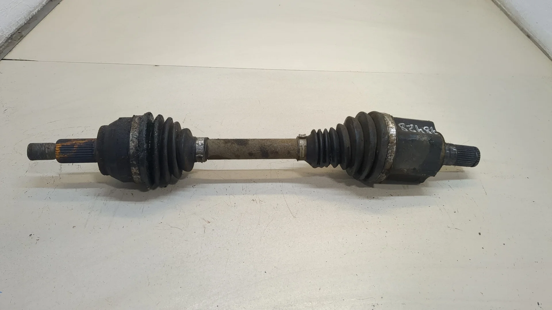 Полуось (приводной вал, шрус) Land Rover Range Rover Evoque 2011-2018 КПП автомат 4х4 (АКПП) 204PT Бензин 2 л Турбо-инжектор